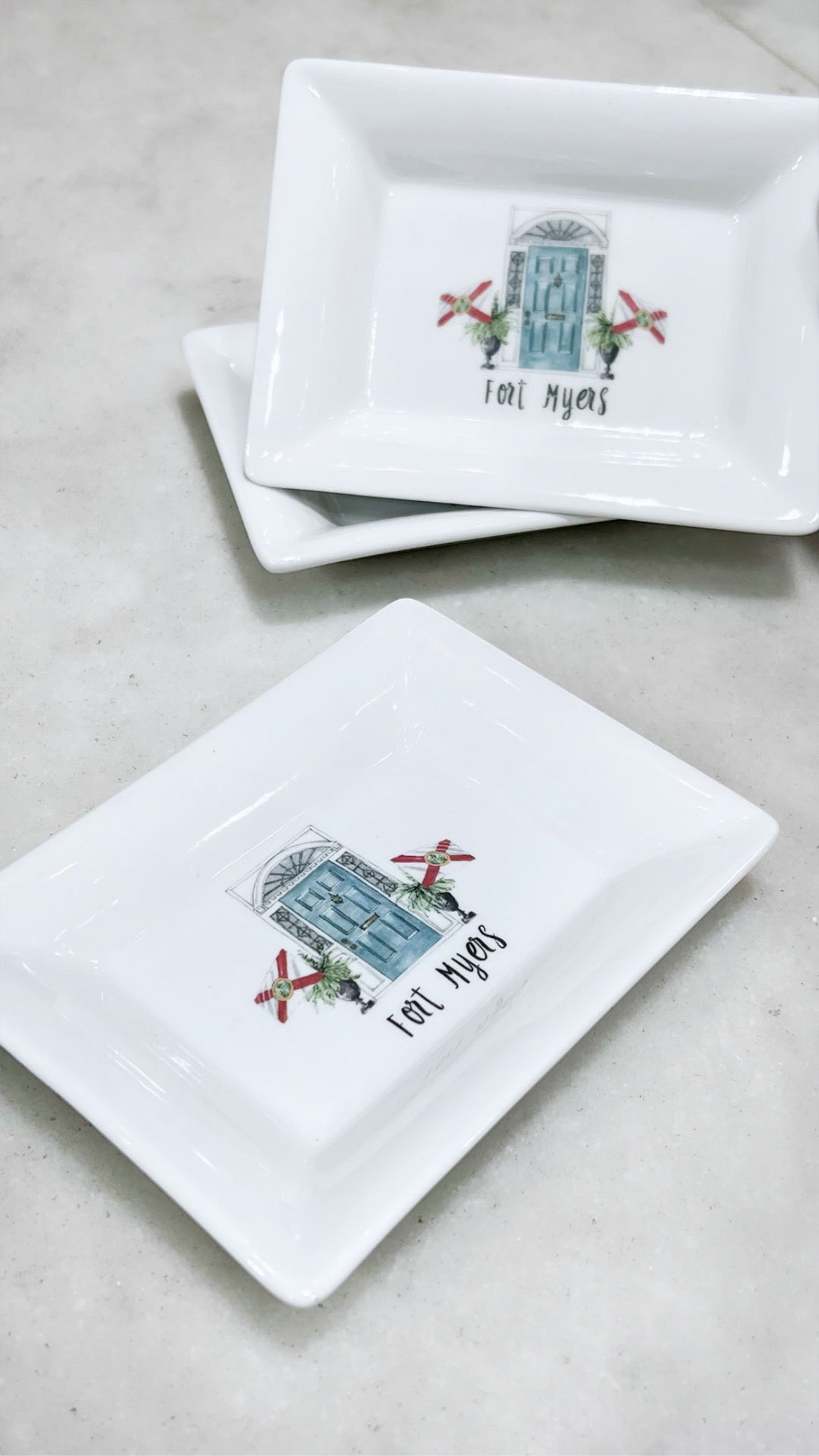 Themed Mini Dish