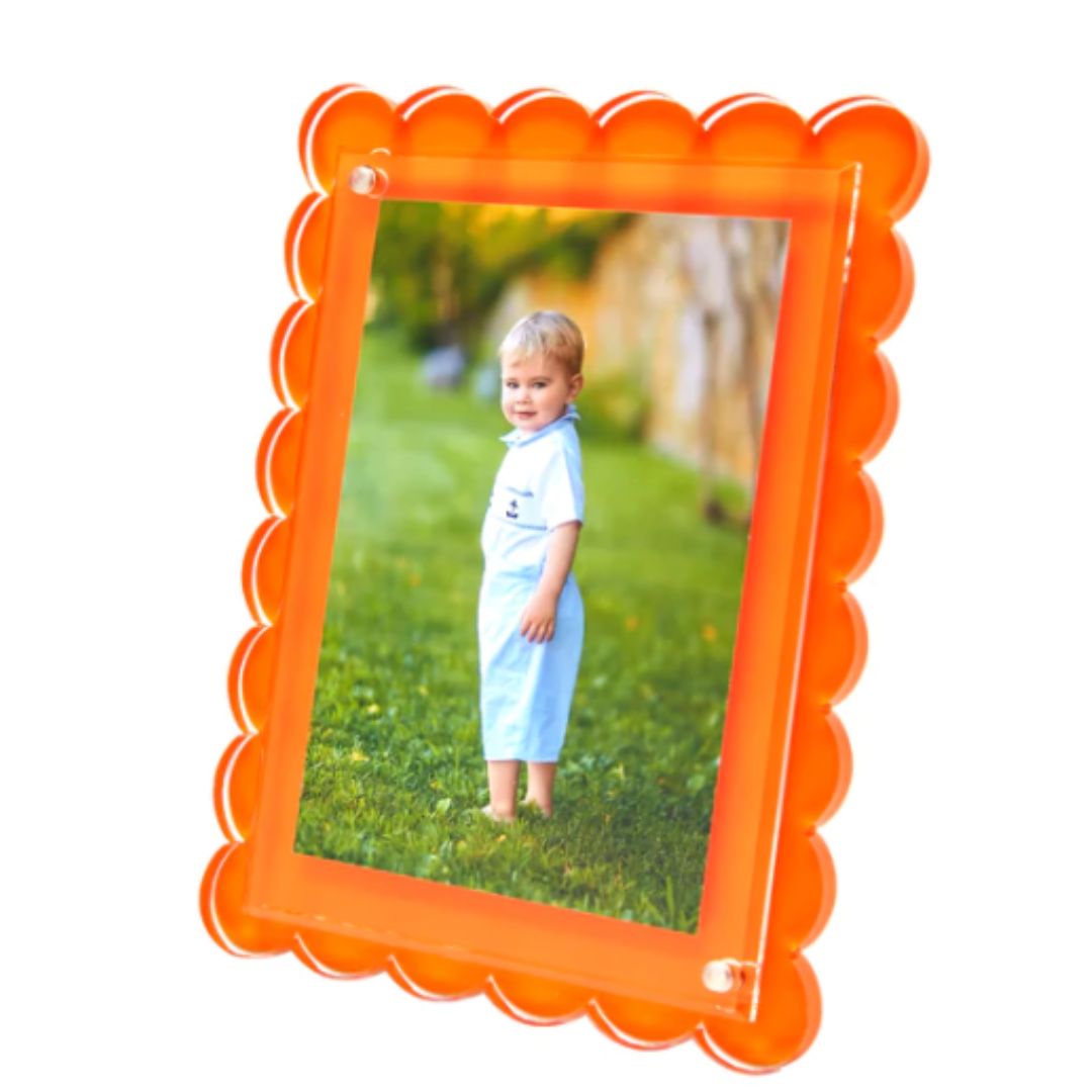 Scalloped Edge Frames